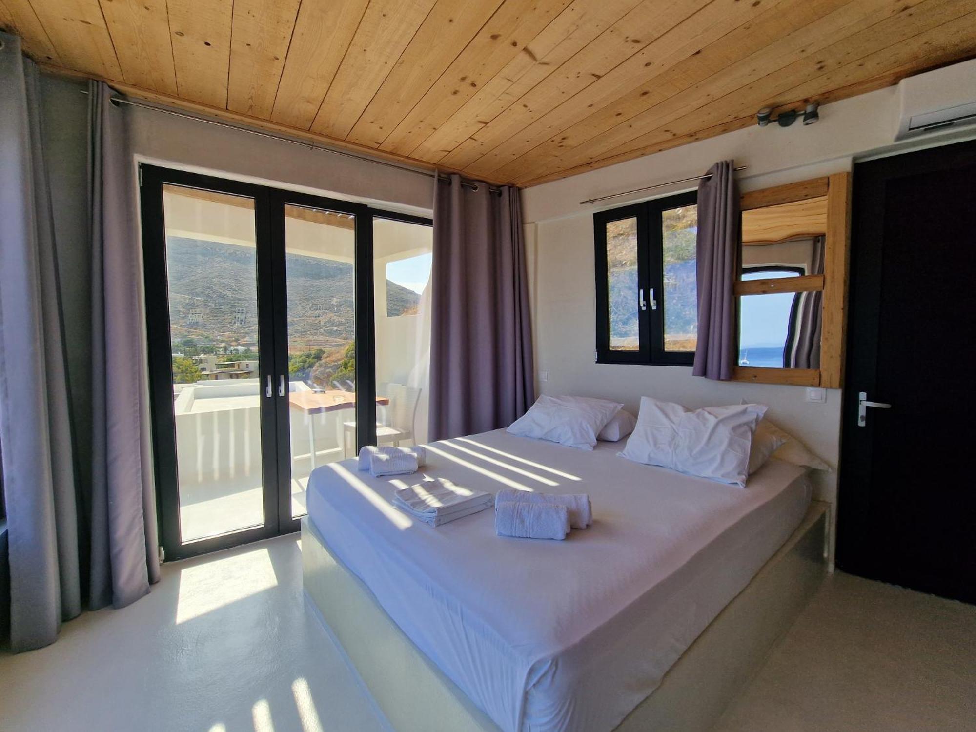 Spathi Suites Cameră foto
